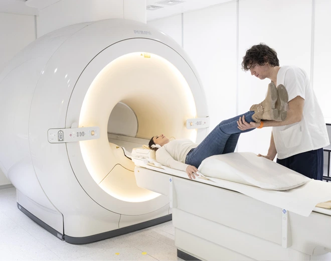 Risonanza magnetica RMN nei Centri Medici Ergéa, con apparecchi ad alto campo e RM aperta per lo studio di cervello, colonna e articolazioni.