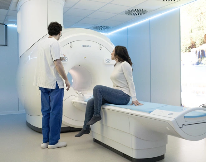 Risonanza magnetica RMN nei Centri Medici Ergéa, con apparecchi ad alto campo e RM aperta per lo studio di cervello, colonna e articolazioni.