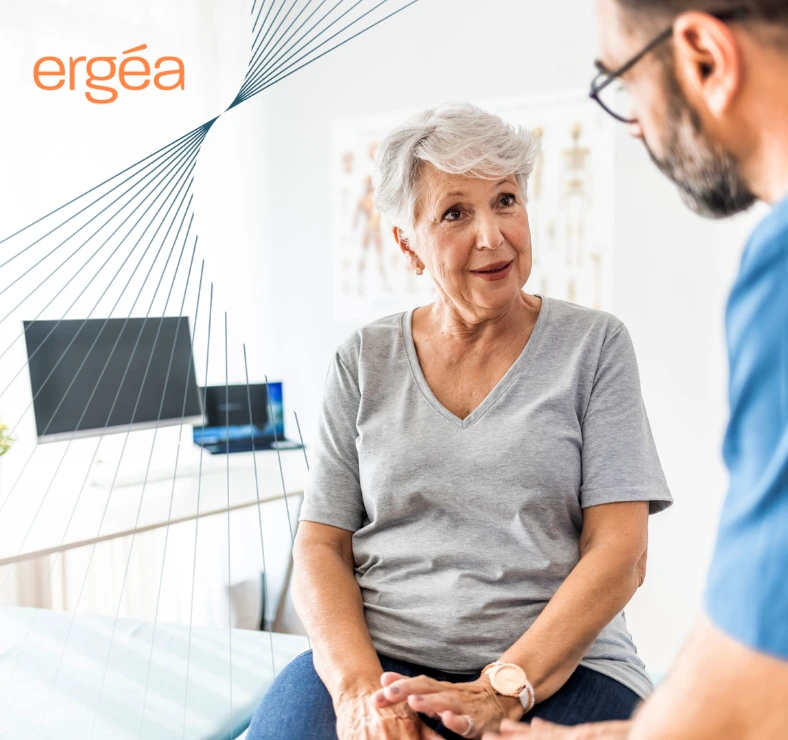 Immagine di una paziente che viene ascoltata da un medico Ergéa Italia