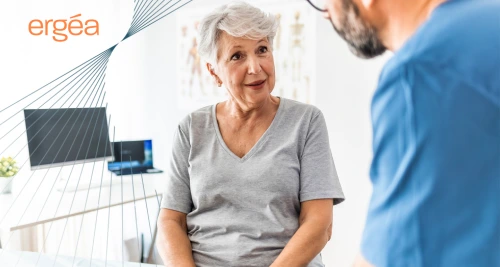 Immagine di un paziente che viene ascoltato da un medico Ergéa Italia