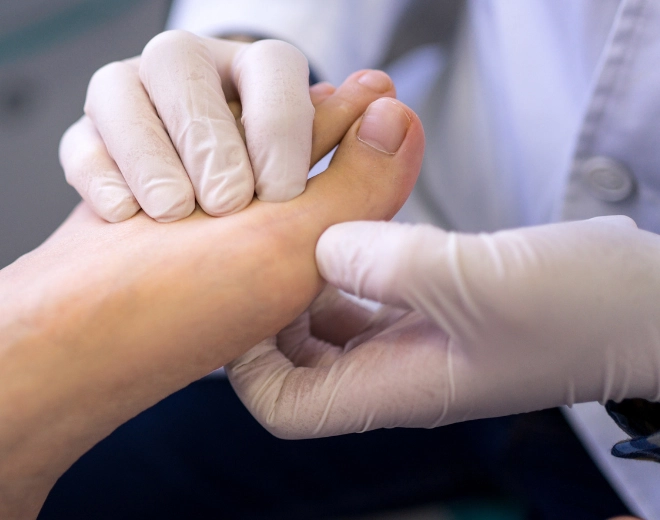 Visita podologica per la valutazione del piede e realizzazione di plantari su misura nei Centri Medici Ergéa.