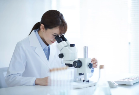 Visita immunologica per diagnosi e cura delle malattie autoimmuni e del sistema immunitario nei Centri Medici Ergéa.